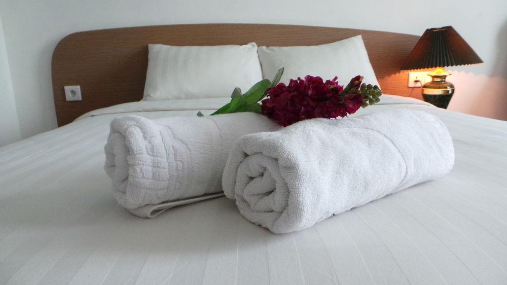Hotel Business Tomang 3*