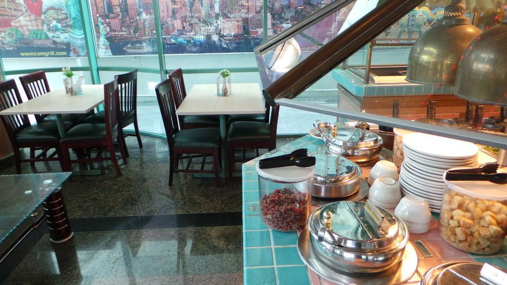 Hotel Business Tomang 3*